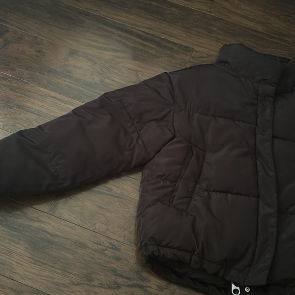 cropped puffer coat - Picture 2 of 3